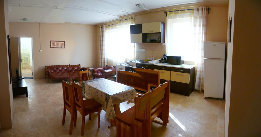 Orchidea Apartman Tata Ruang foto
