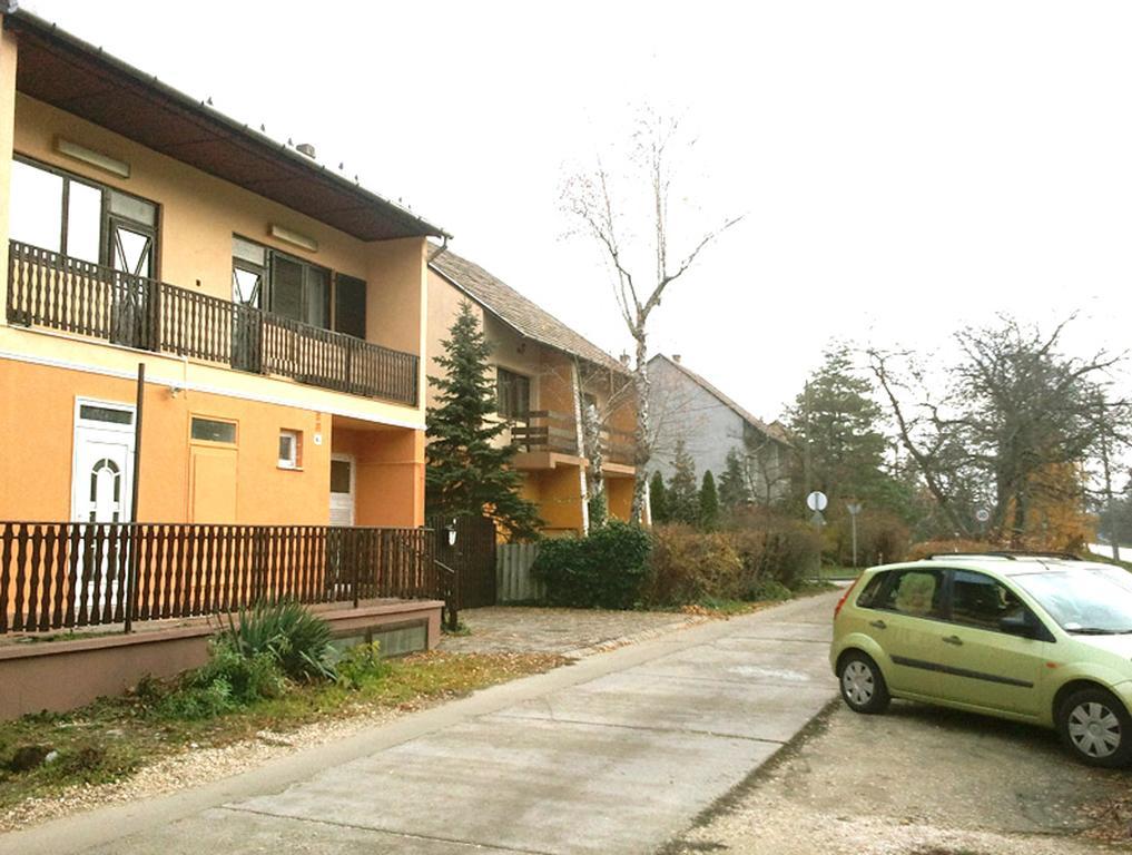 Orchidea Apartman Tata Ruang foto